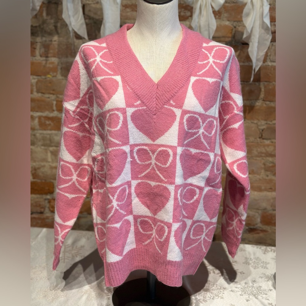 Pink Heart Patterned Women's Sweater
